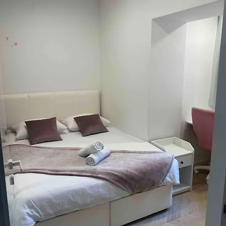 Luxusni, Prostorny Byt V Centru Mesta Apartamento
